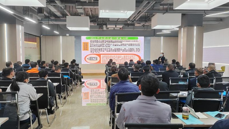 那么，如何从众多免费网课平台中甄别出优质的资源呢？以下是一些关键点：